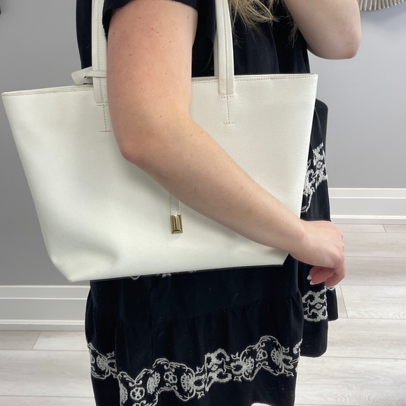 Vince Camuto White Leather Tote Bag - Picture 9 of 10